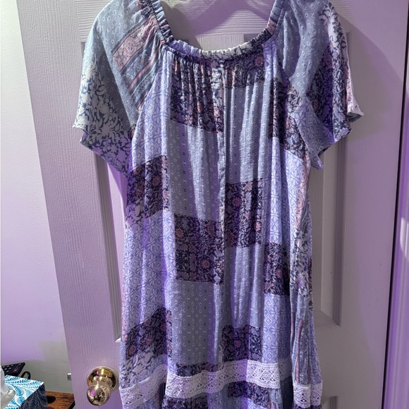 NAIF Floral Patterned Garment - Picture 3 of 5